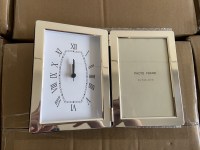 CPFM6001-46 metal photo frame with clock